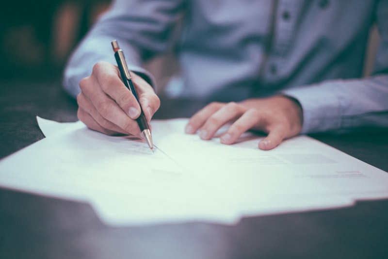 Payday Too Far? How to Manage Your Finances Between Salaries
